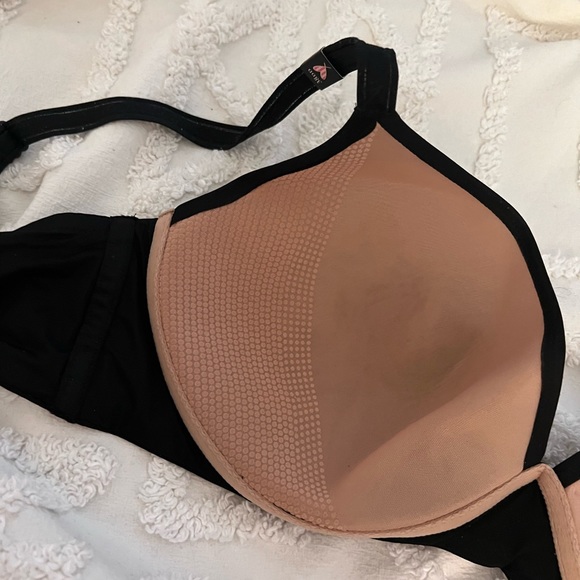 New Victoria Secret’s Bra new - Picture 3 of 4